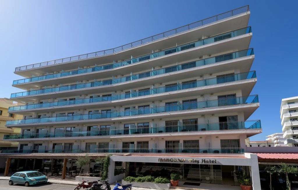 Manousos City Hotel